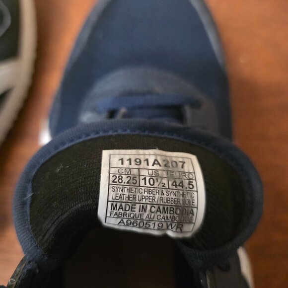 Asics Tiger R2- Navy on Navy - Picture 10 of 13